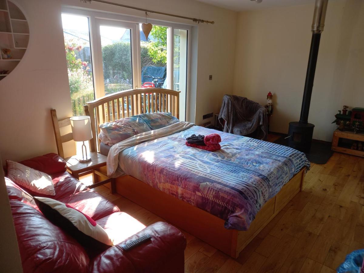 No 9 Manor Way Carmarthen Exterior photo